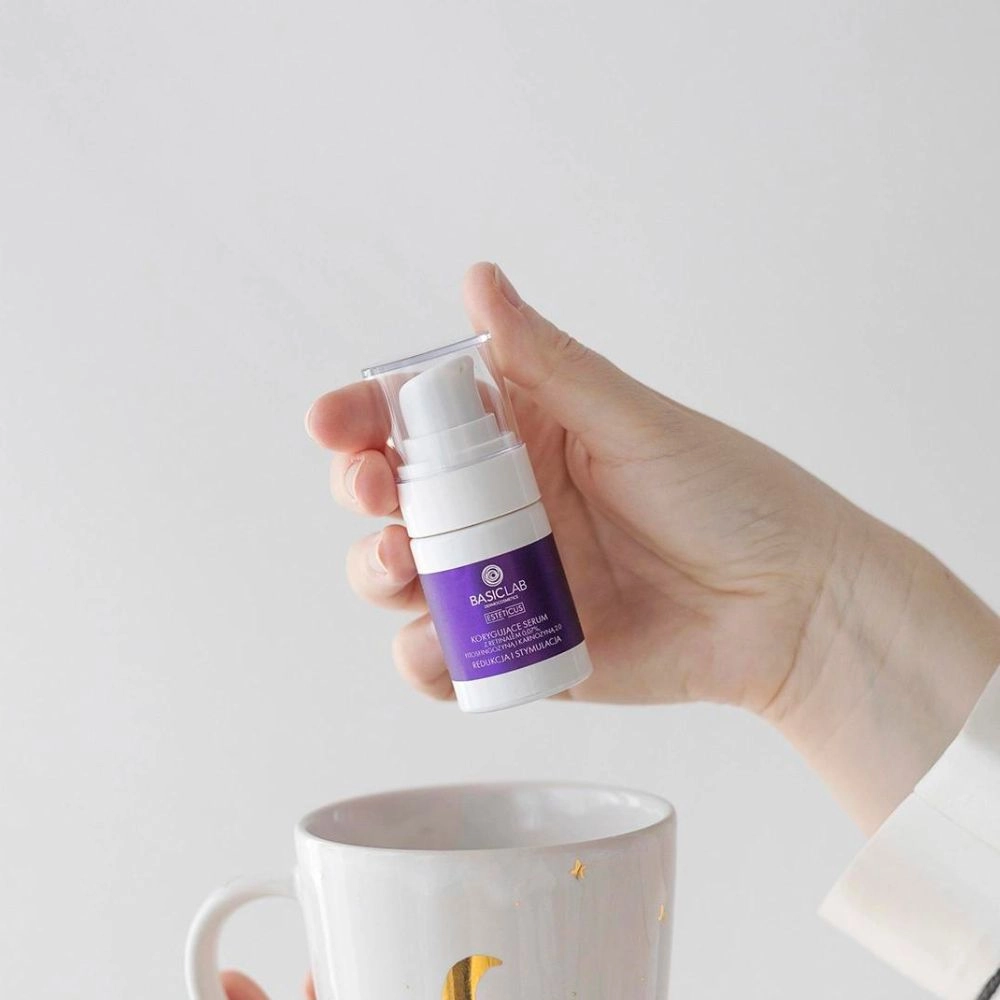 Korygujące serum z retinalem 0,05% - Redukcja i Stymulacja | BasicLab