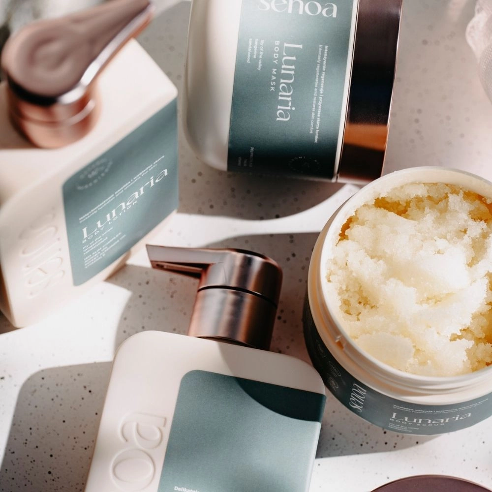 Peeling do ciała wygładzający Lunaria Body Scrub | Senoa