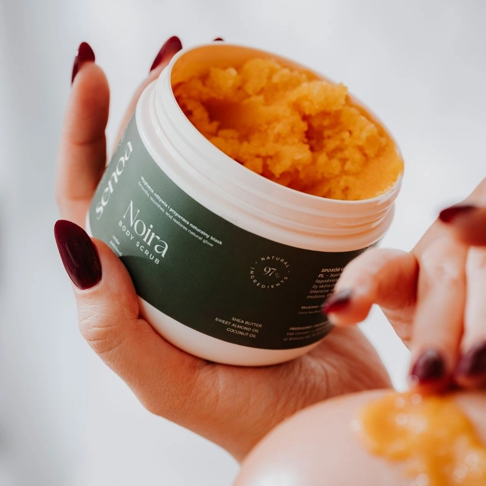 Peeling wygładzający do ciała Noira Body Scrub | Senoa