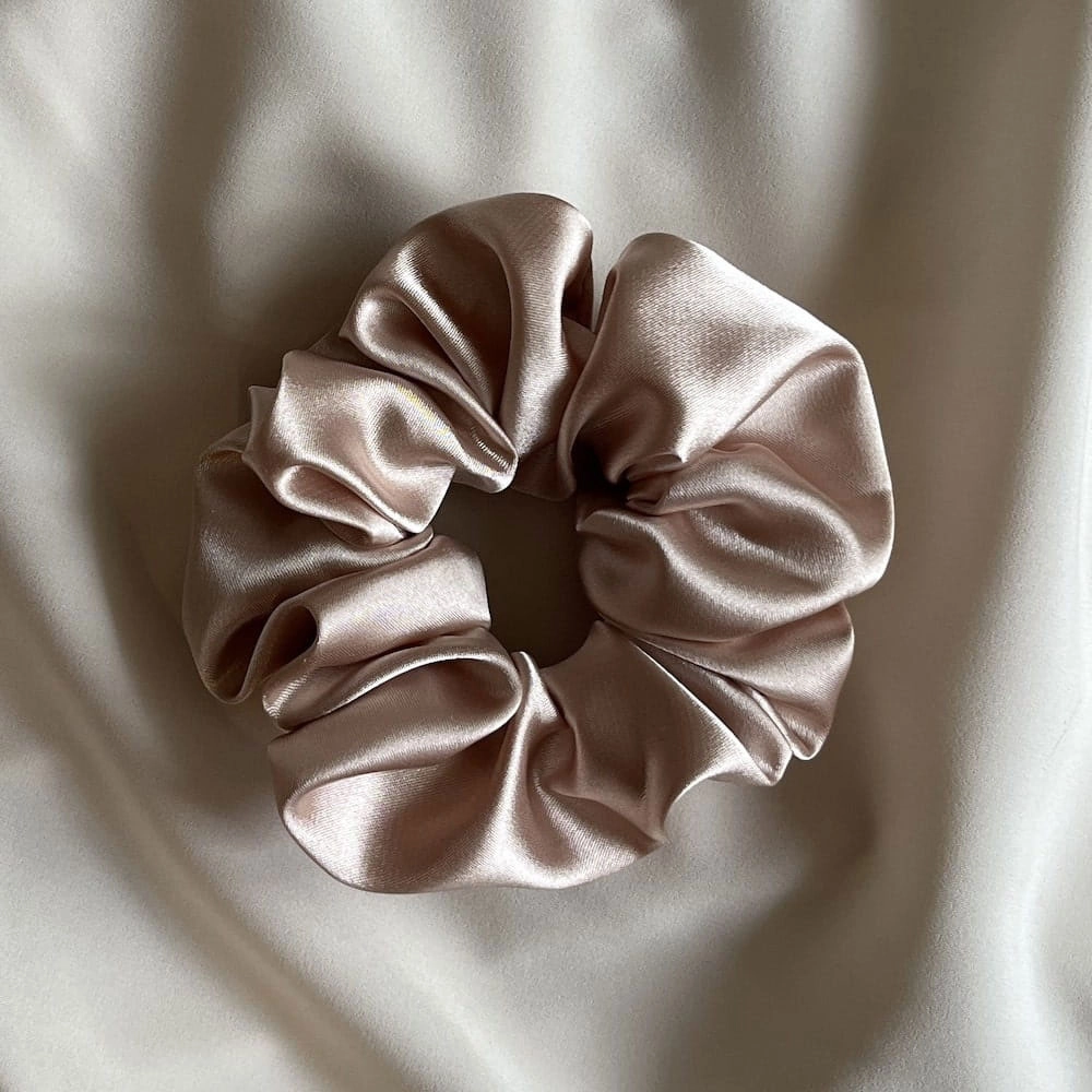 Scrunchie satynowa - Kremowa | BoMoye