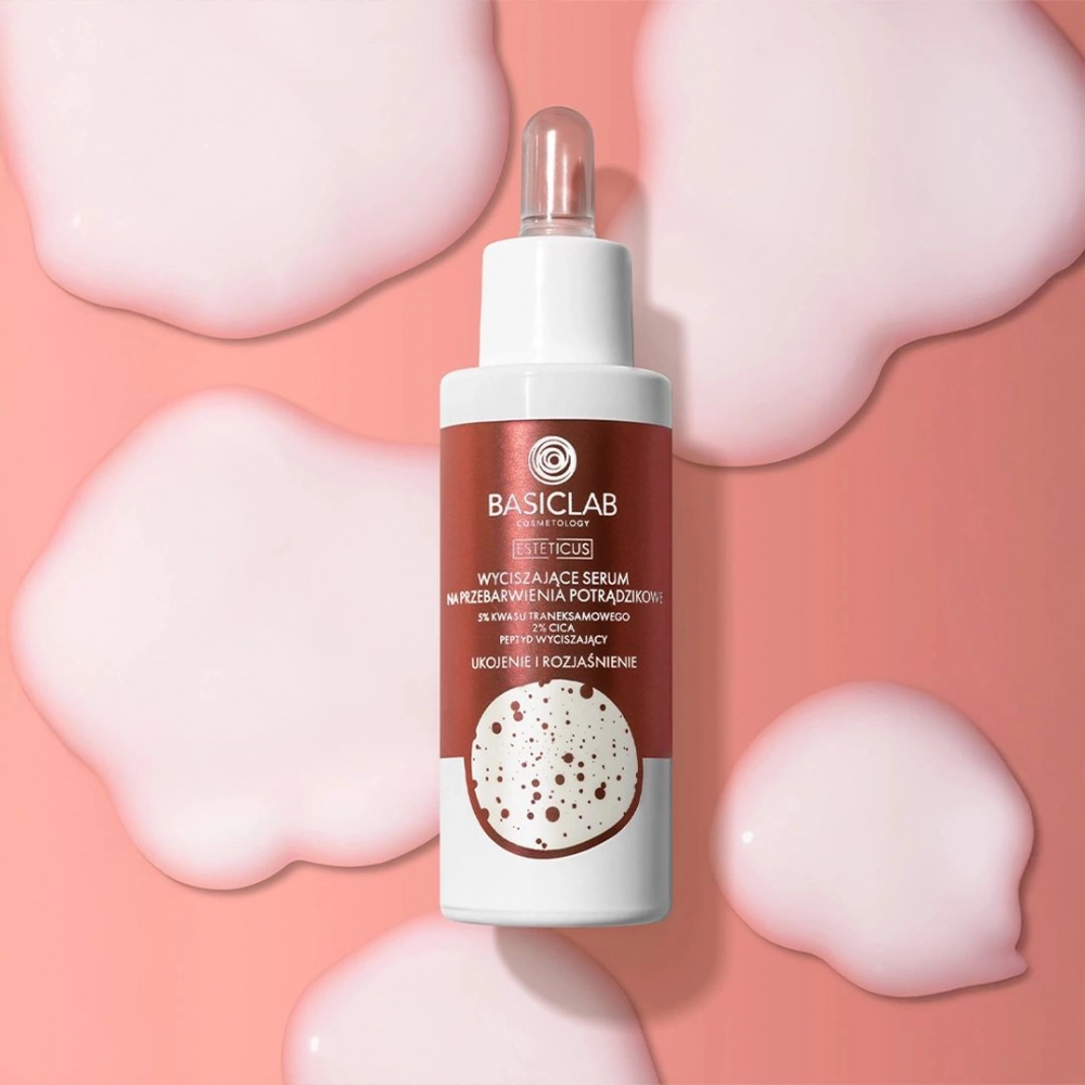 Serum wyciszające na przebarwienia potrądzikowe z 5% kwasem trakeksamowym Ukojenie i Rozjaśnienie | BasicLab
