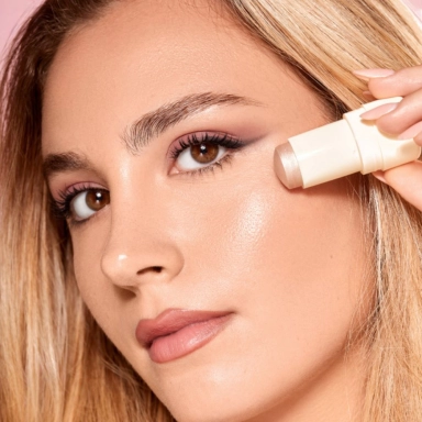 Rozświetlacz kremowy w sztyfcie TWIST&GO | puroBIO