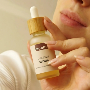 Serum dwufazowe z witaminą C i kwasem hialuronowym | Manilu