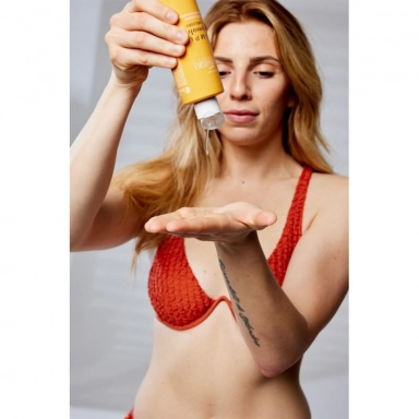 Szampon do włosów po opalaniu z kwiatem granatu | MaterNatura