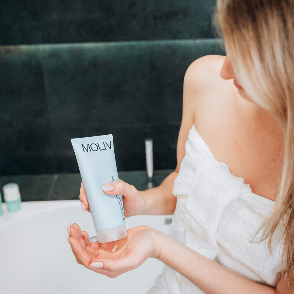 Peeling do ciała z żywymi probiotykami | Moliv